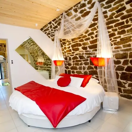 La Cazette לינה וארוחת בוקר 4*